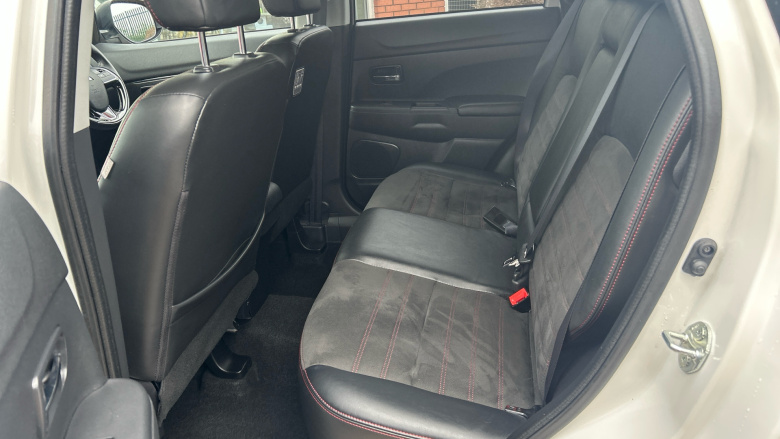 Mitsubishi ASX 1.6 Black 5dr Petrol Estate